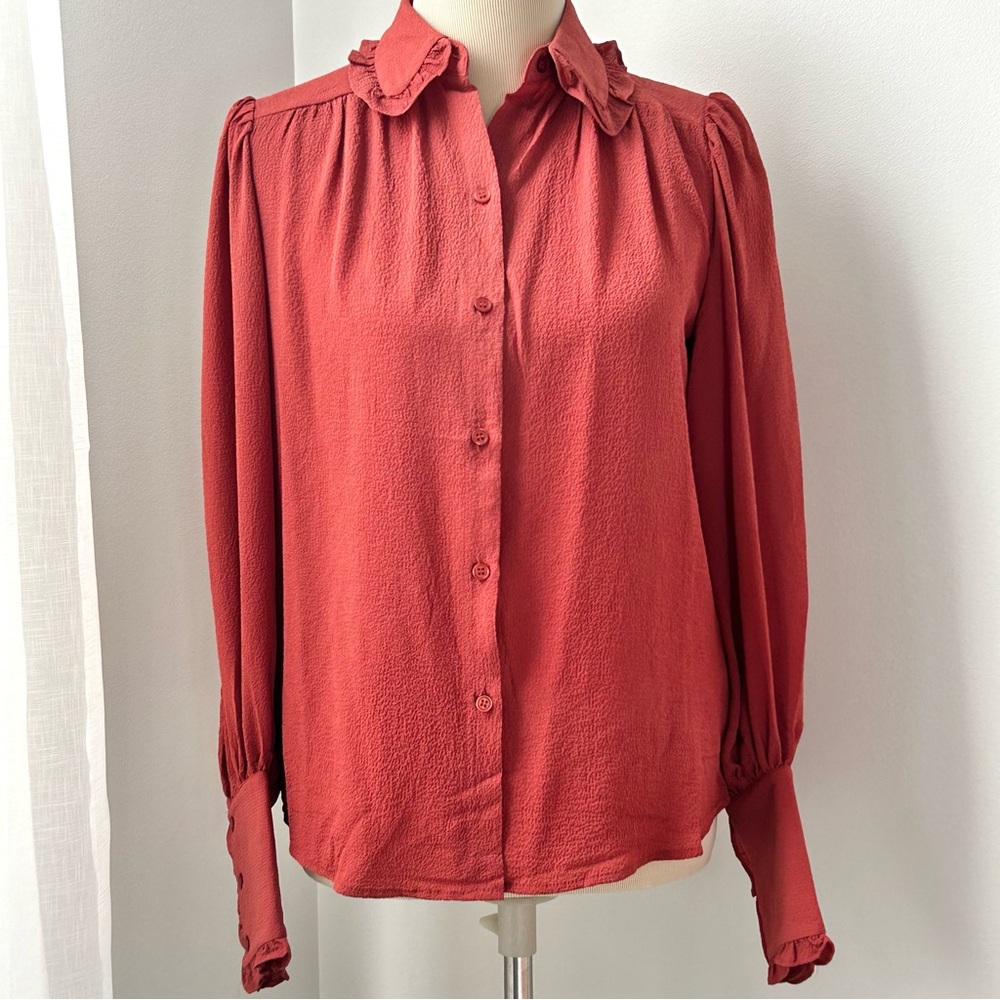 🌸NWT - Max Studio Ruffle Button Down Blouse. Rust. Size: XS